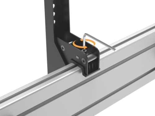 Equip Montaggio a soffitto a tre schermi da 45” a 50”